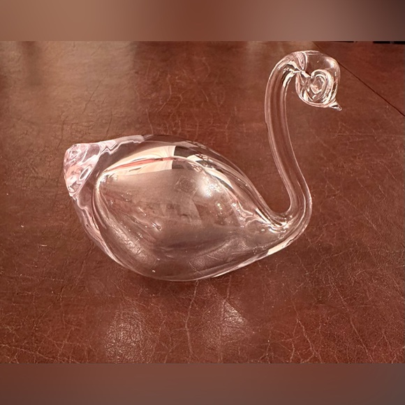 Beautiful Handmade Swan, handblown glass-Made in Sweden-Excellent Preowned Cond. - Picture 4 of 10
